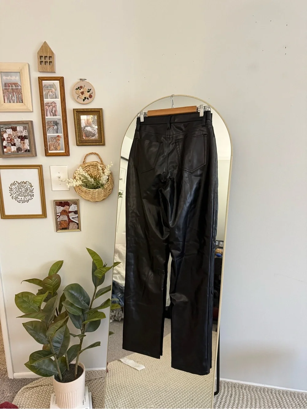 Abercrombie & Fitch 90s Strait Ultra High Rise Faux Leather Pant - Curve Love